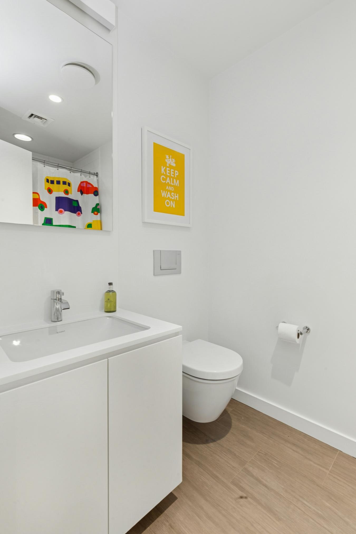 New York, New York, 10023, United States, 3 Bedrooms Bedrooms, ,3 BathroomsBathrooms,Residential,For Sale,1944181