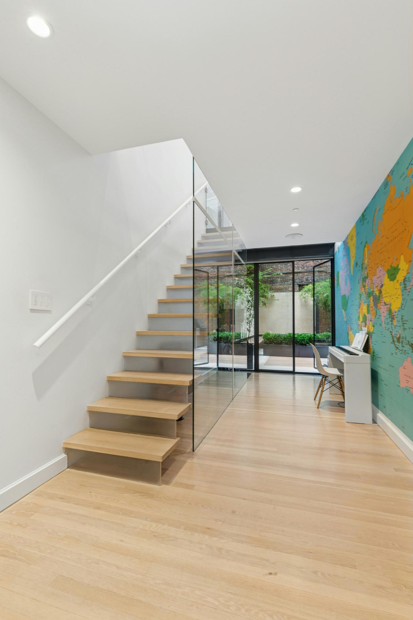 New York, New York, 10023, United States, 3 Bedrooms Bedrooms, ,3 BathroomsBathrooms,Residential,For Sale,1944181
