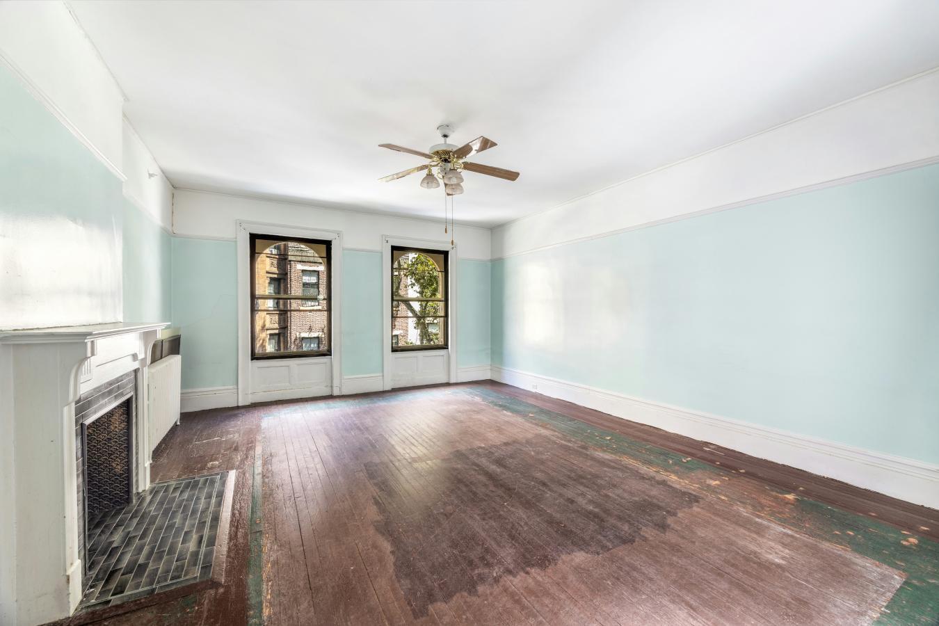 New York, New York, 10024, United States, 4 Bedrooms Bedrooms, ,3 BathroomsBathrooms,Residential,For Sale,1944180