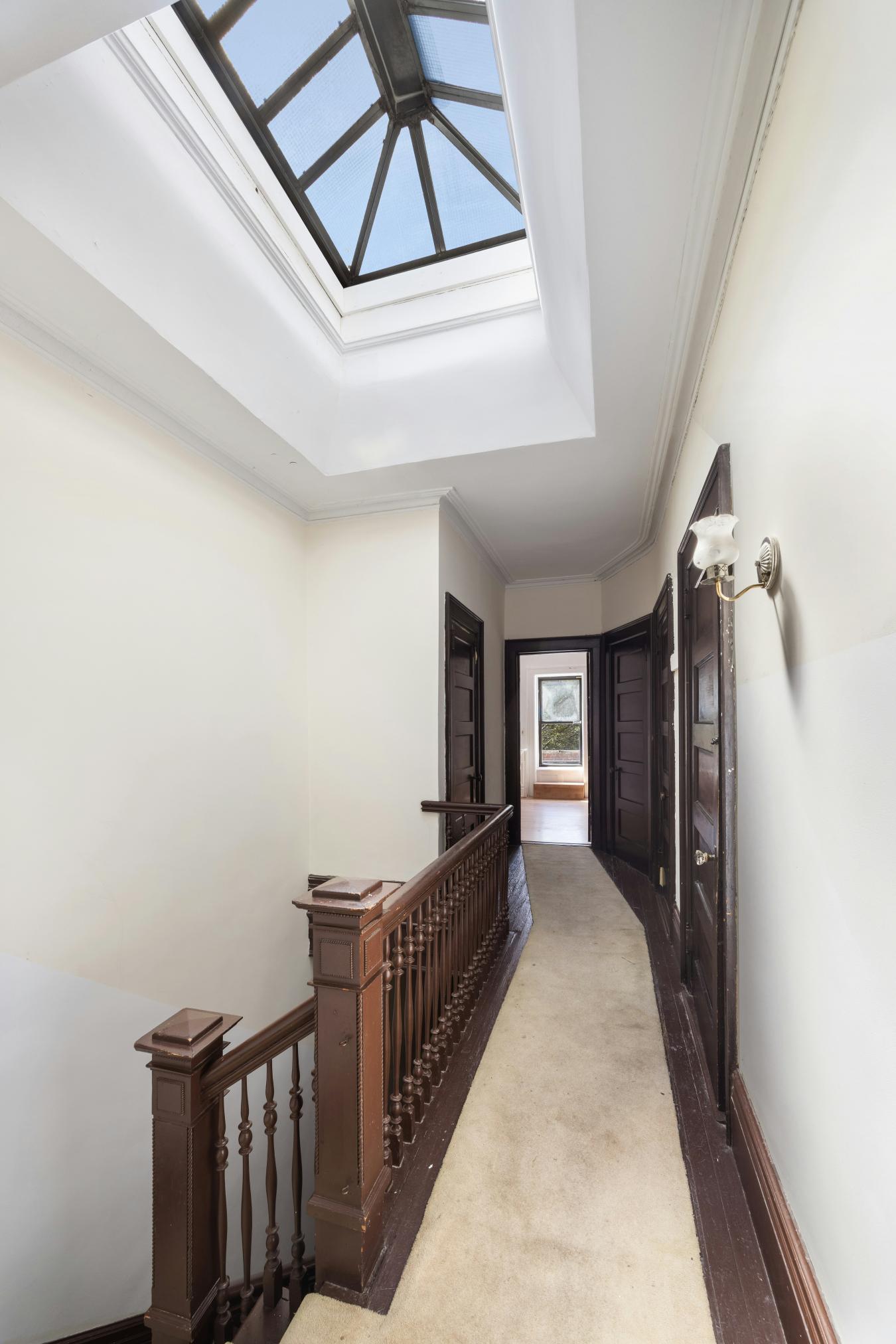 New York, New York, 10024, United States, 4 Bedrooms Bedrooms, ,3 BathroomsBathrooms,Residential,For Sale,1944180