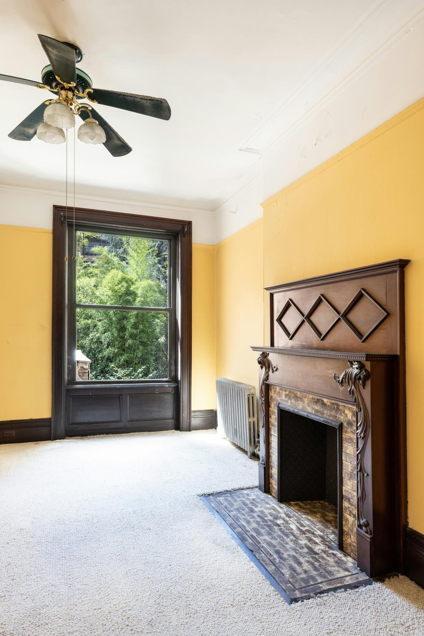New York, New York, 10024, United States, 4 Bedrooms Bedrooms, ,3 BathroomsBathrooms,Residential,For Sale,1944180