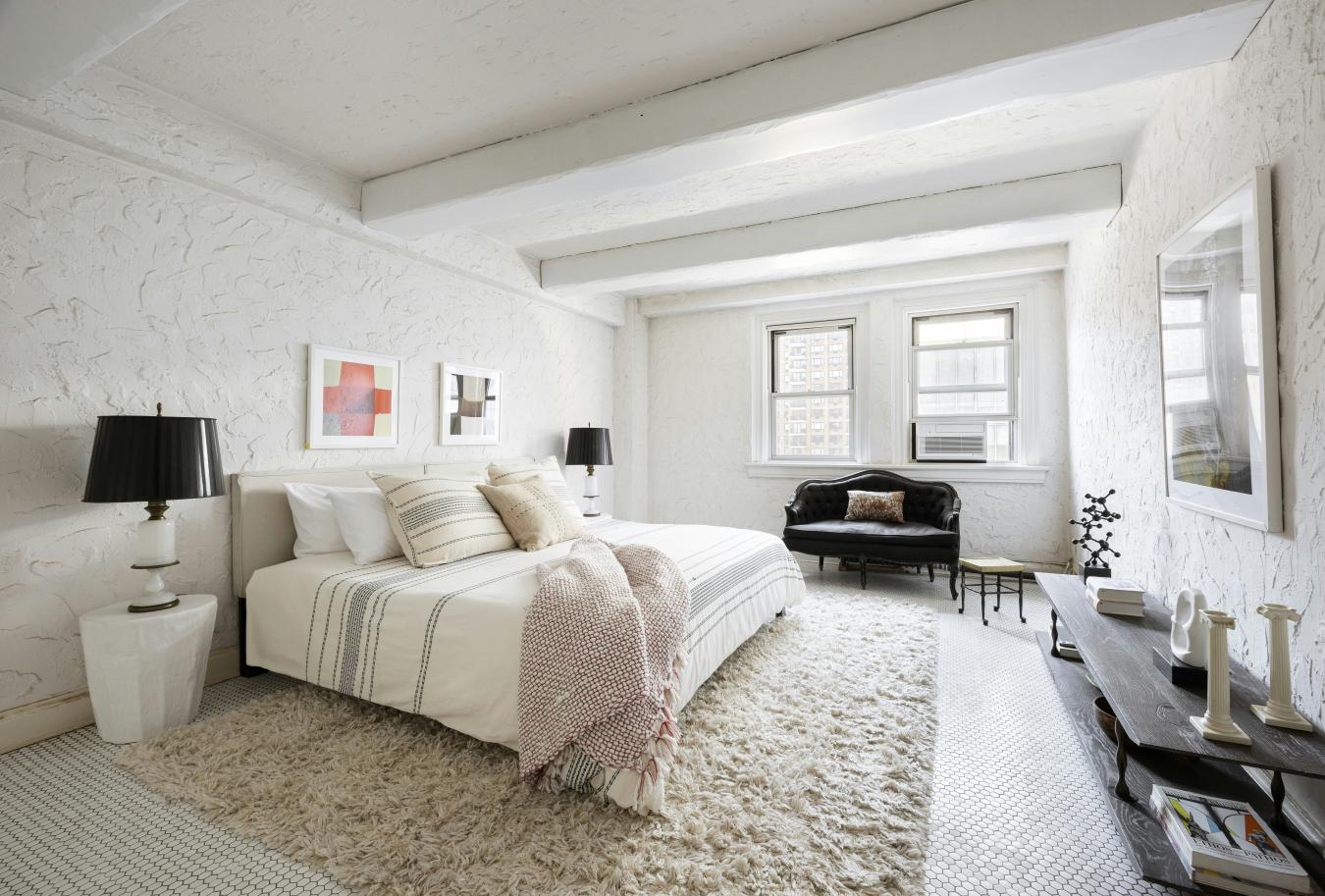 New York, New York, 10023, United States, 3 Bedrooms Bedrooms, ,1 BathroomBathrooms,Residential,For Sale,1944178