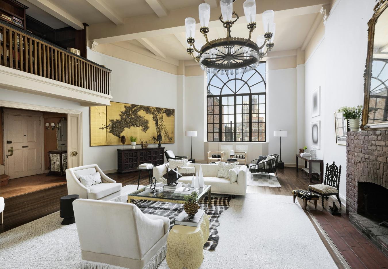 New York, New York, 10023, United States, 3 Bedrooms Bedrooms, ,1 BathroomBathrooms,Residential,For Sale,1944178