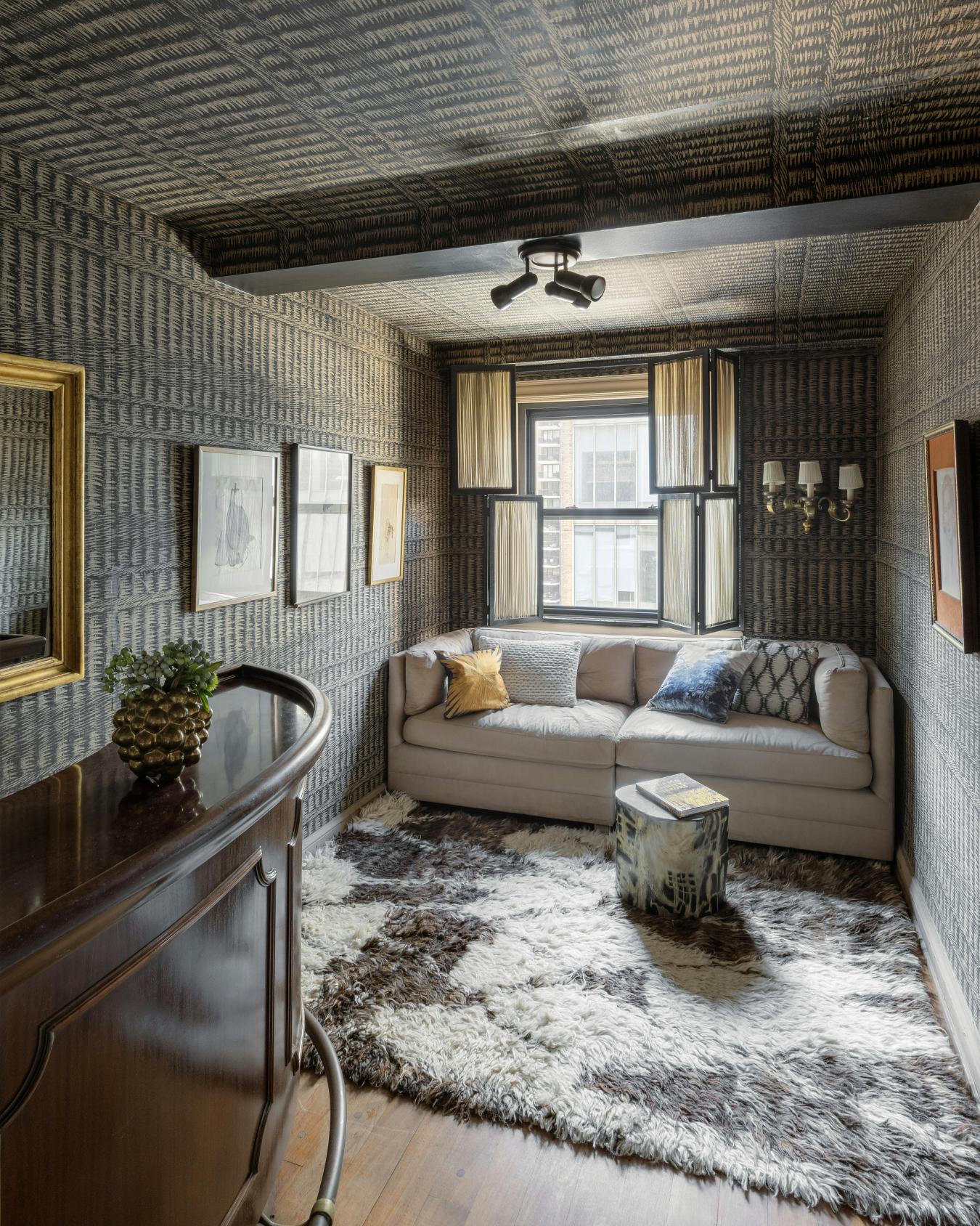 New York, New York, 10023, United States, 3 Bedrooms Bedrooms, ,1 BathroomBathrooms,Residential,For Sale,1944178