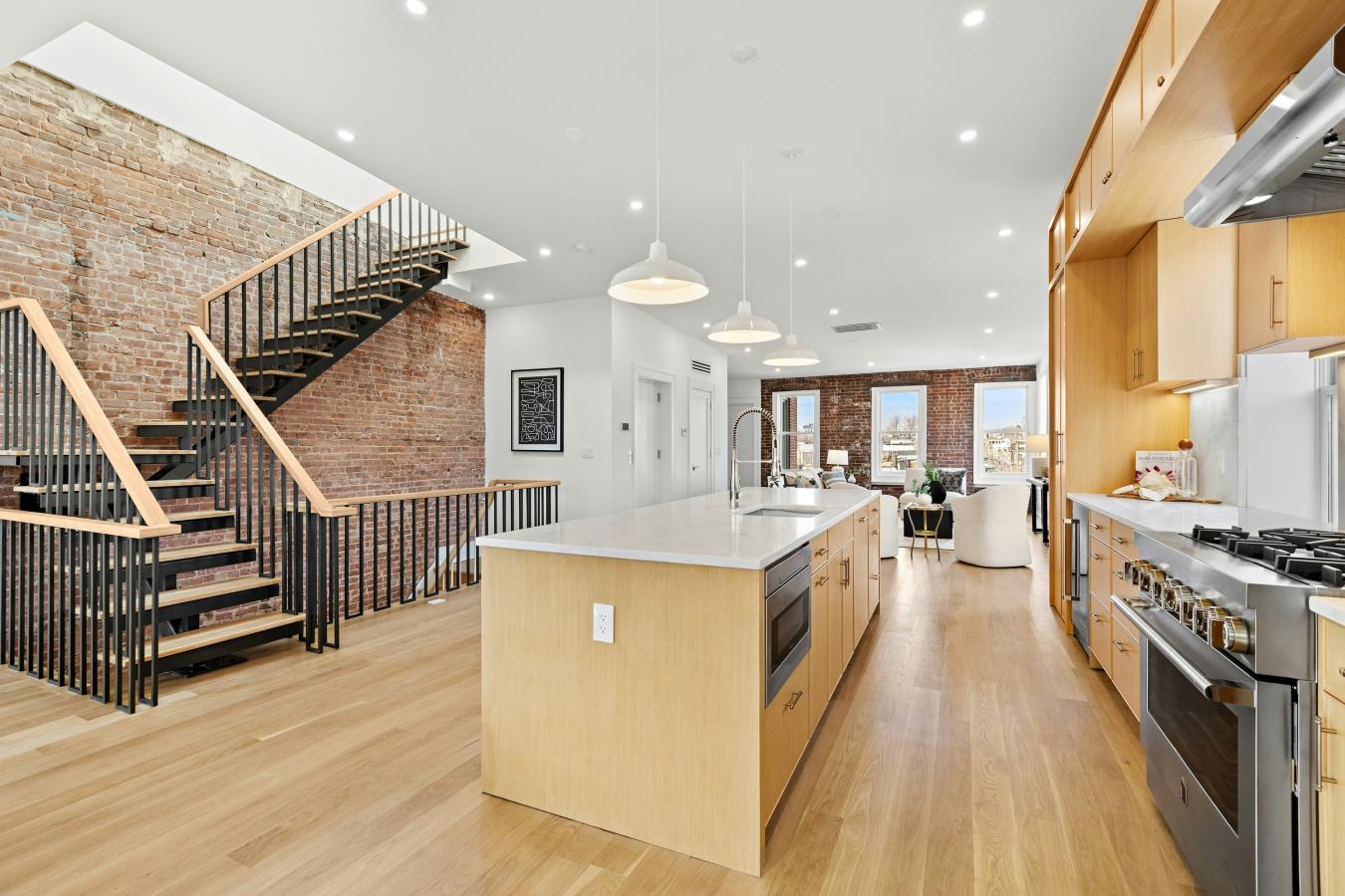 Jersey City Downtown, New Jersey, 07302, United States, 4 Bedrooms Bedrooms, ,2 BathroomsBathrooms,Residential,For Sale,1944177