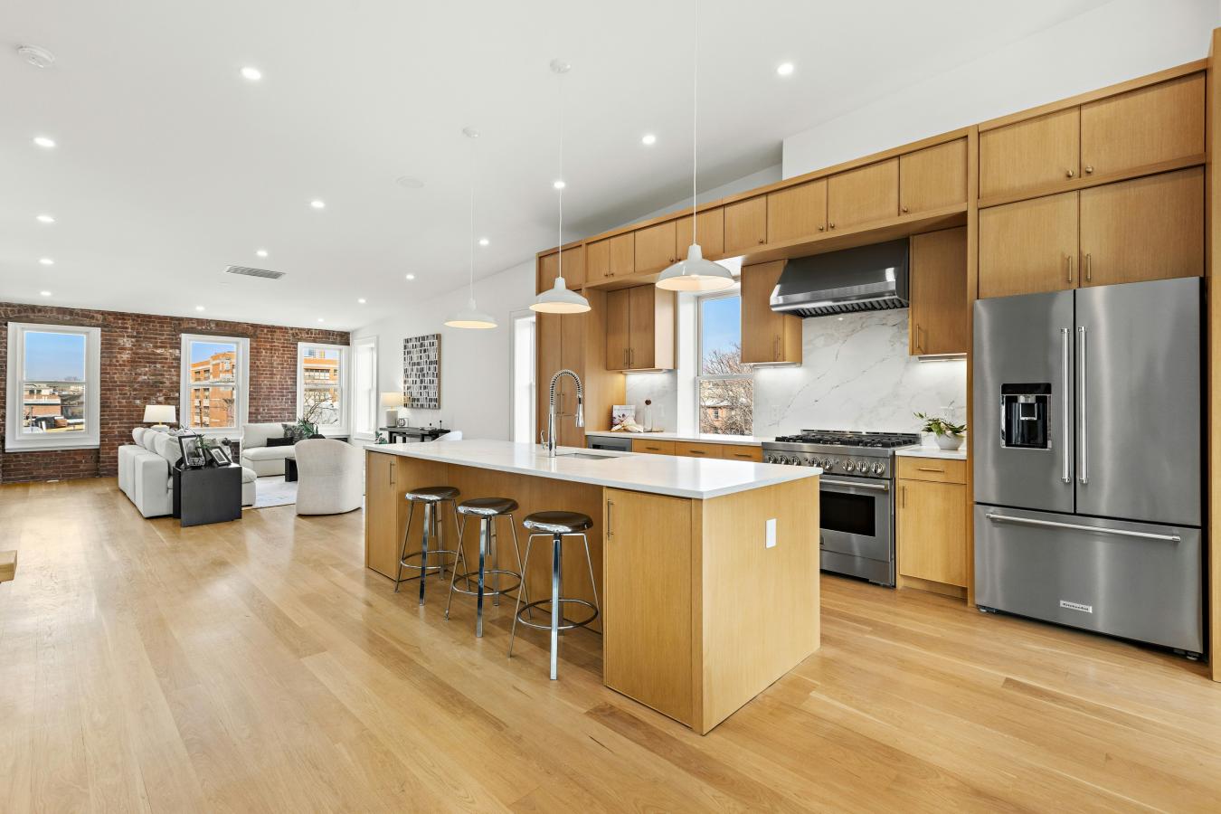 Jersey City Downtown, New Jersey, 07302, United States, 4 Bedrooms Bedrooms, ,2 BathroomsBathrooms,Residential,For Sale,1944177