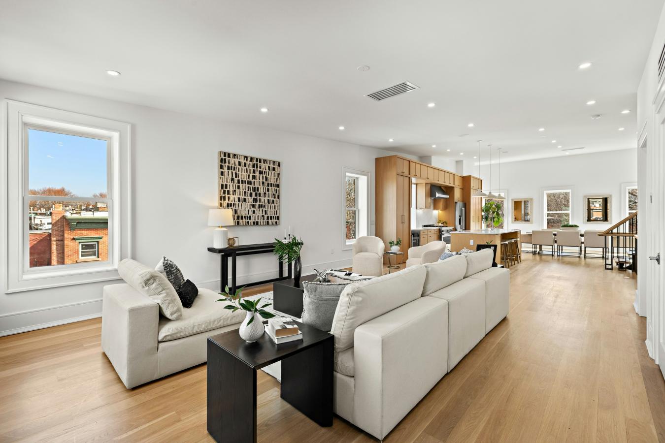 Jersey City Downtown, New Jersey, 07302, United States, 4 Bedrooms Bedrooms, ,2 BathroomsBathrooms,Residential,For Sale,1944177
