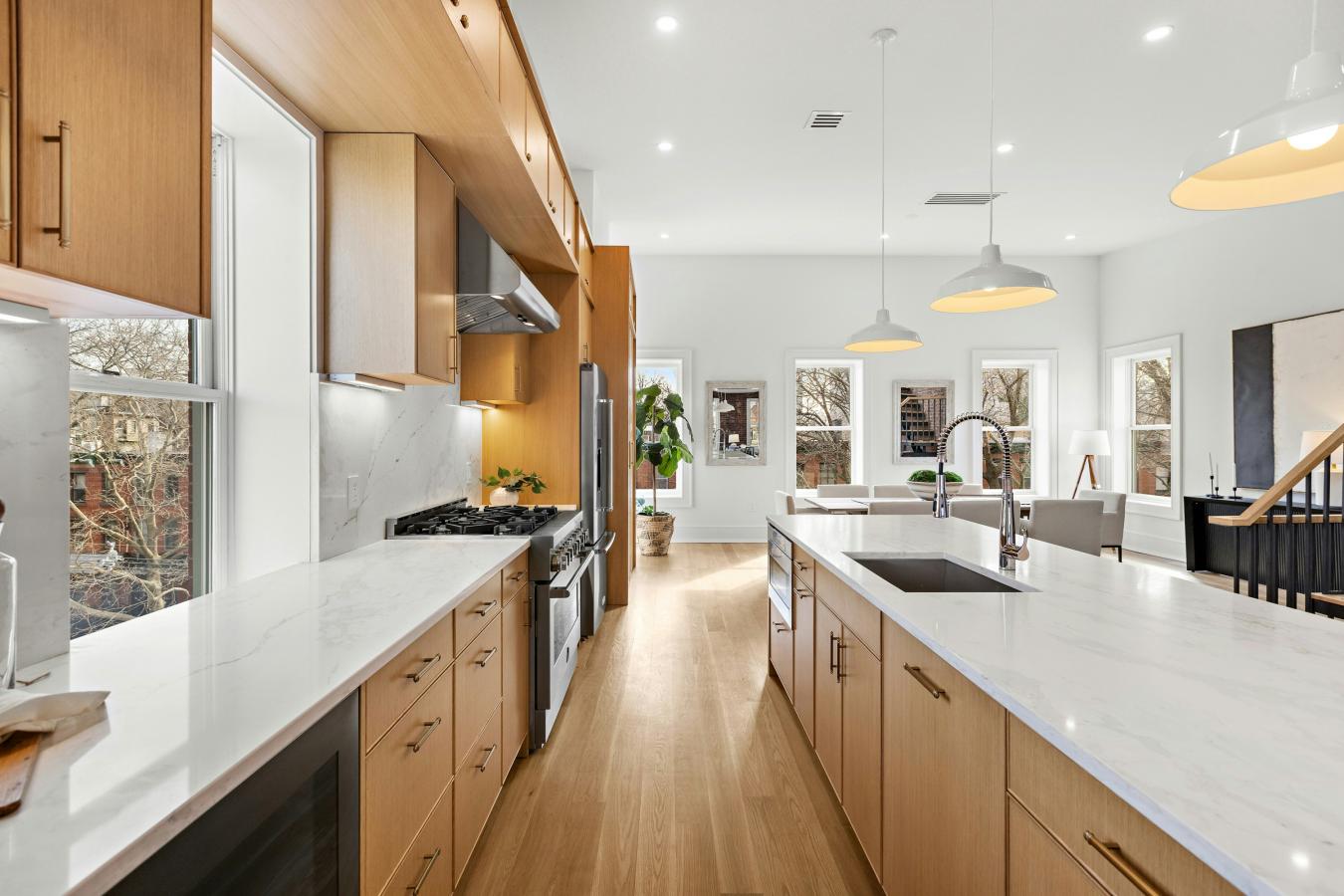 Jersey City Downtown, New Jersey, 07302, United States, 4 Bedrooms Bedrooms, ,2 BathroomsBathrooms,Residential,For Sale,1944177