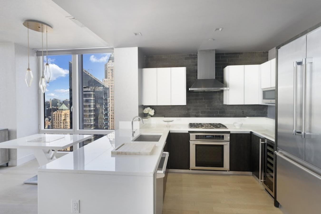New York, New York, 10036, United States, 2 Bedrooms Bedrooms, ,2 BathroomsBathrooms,Residential,For Sale,1944175
