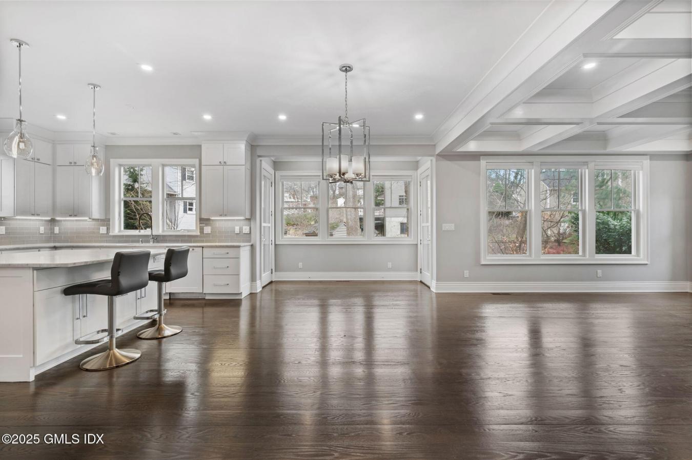 Cos Cob, Connecticut, 06807, United States, 5 Bedrooms Bedrooms, ,4 BathroomsBathrooms,Residential,For Sale,1944176