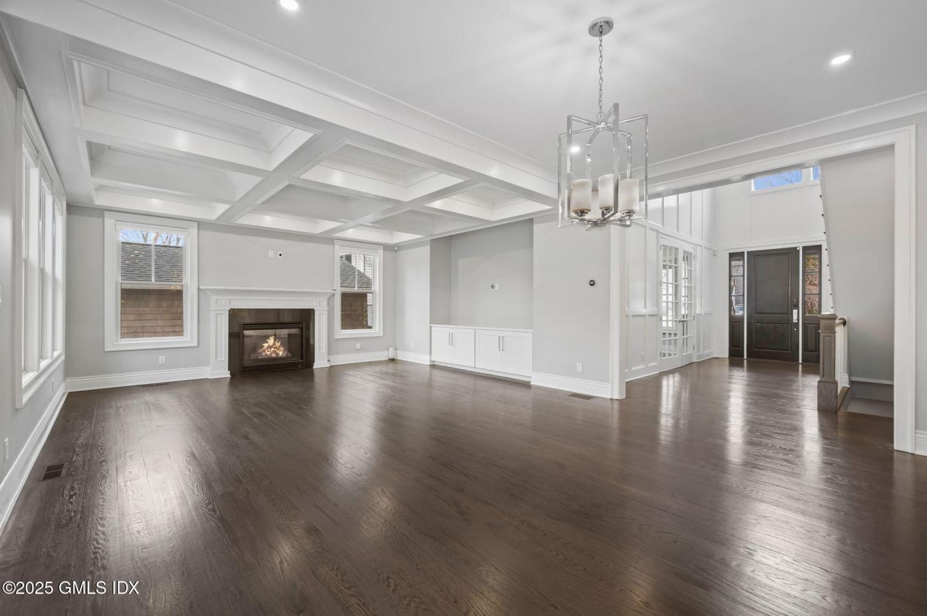 Cos Cob, Connecticut, 06807, United States, 5 Bedrooms Bedrooms, ,4 BathroomsBathrooms,Residential,For Sale,1944176