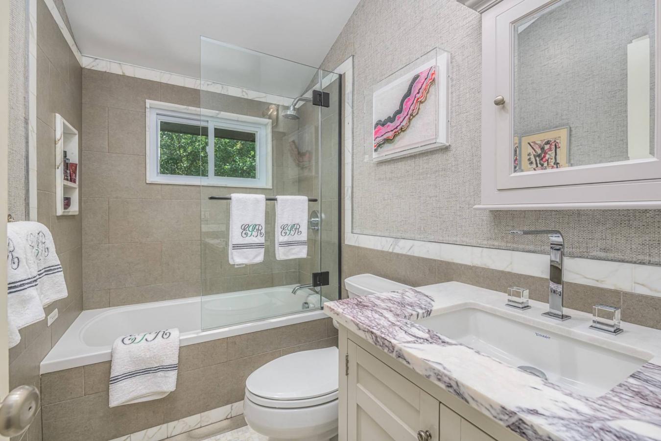 Southampton, New York, 11968, United States, 4 Bedrooms Bedrooms, ,3 BathroomsBathrooms,Residential,For Sale,1944173