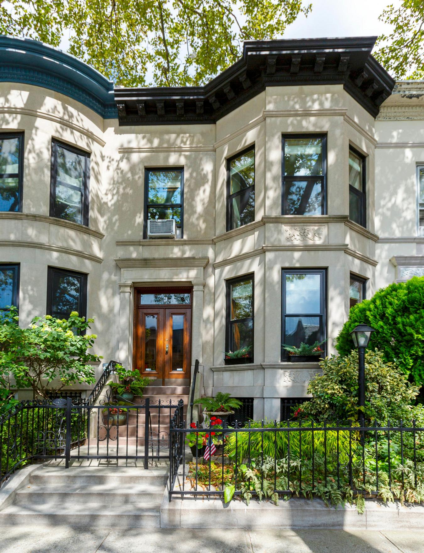 Prospect Lefferts Gardens, New York, 11225, United States, 4 Bedrooms Bedrooms, ,2 BathroomsBathrooms,Residential,For Sale,1944174