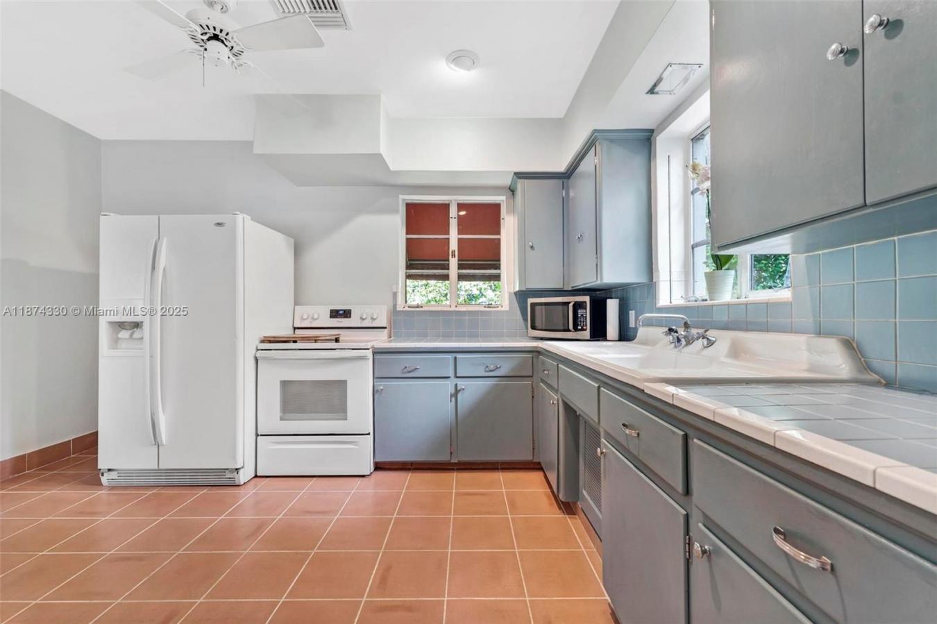 Miami, Florida, 33137, United States, 4 Bedrooms Bedrooms, ,3 BathroomsBathrooms,Residential,For Sale,1944170