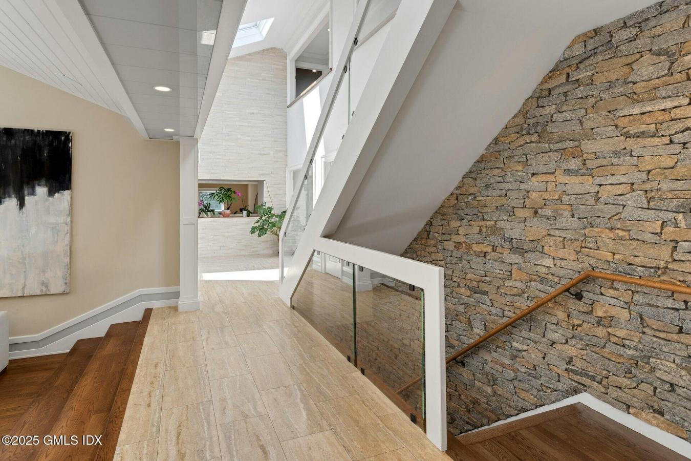 Stamford, Connecticut, 06902, United States, 5 Bedrooms Bedrooms, ,7 BathroomsBathrooms,Residential,For Sale,1944169