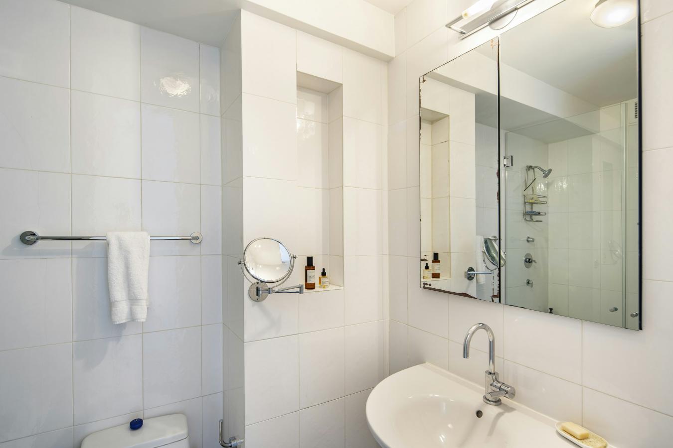 New York, New York, 10022, United States, 1 Bedroom Bedrooms, ,1 BathroomBathrooms,Residential,For Sale,1944167