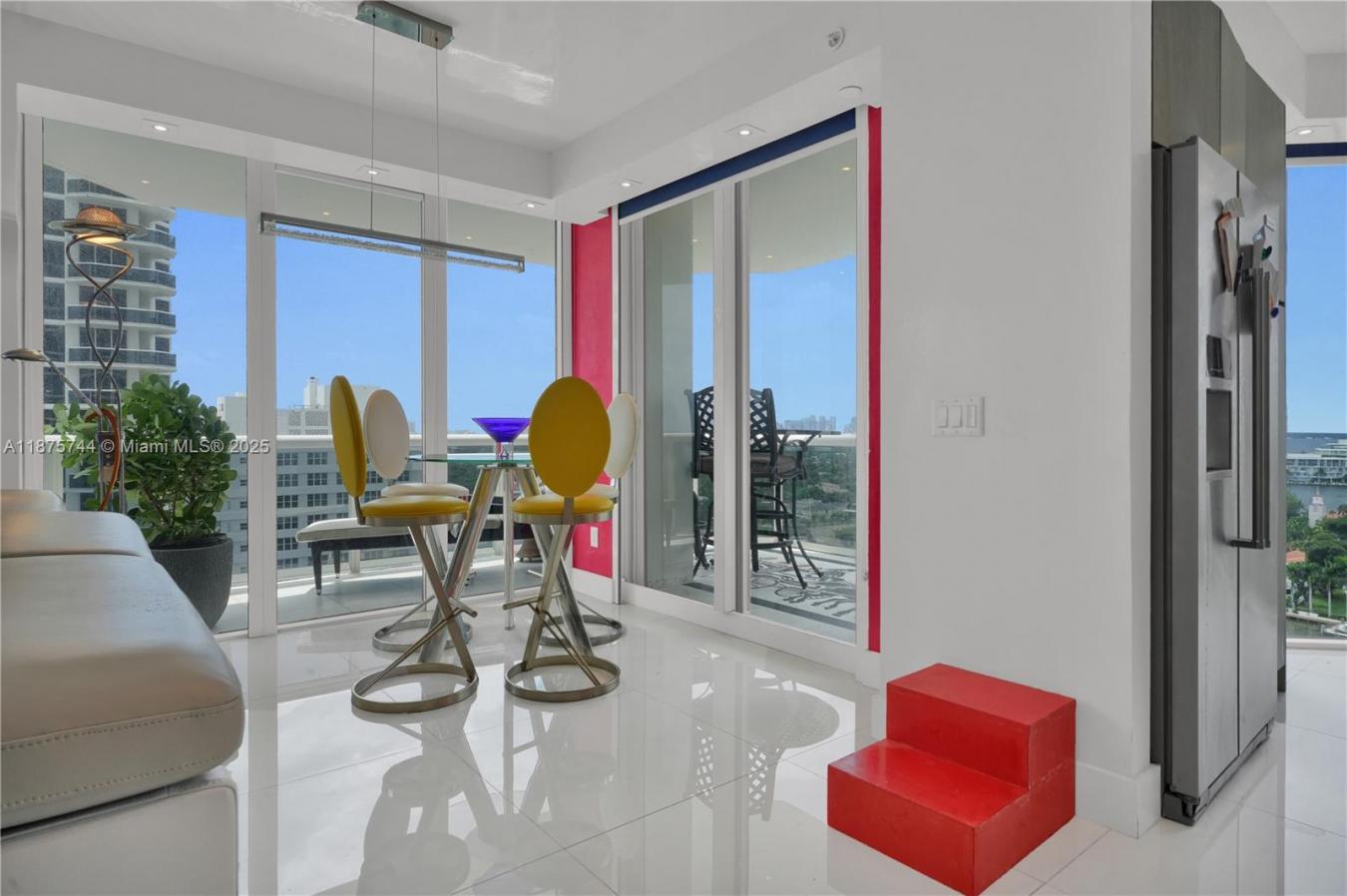 Miami Beach, Florida, 33140, United States, 2 Bedrooms Bedrooms, ,2 BathroomsBathrooms,Residential,For Sale,1944168