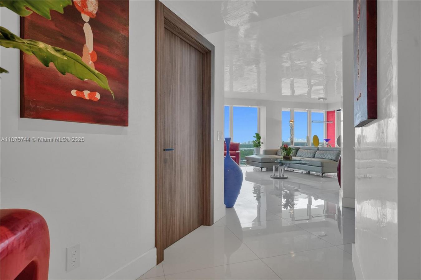 Miami Beach, Florida, 33140, United States, 2 Bedrooms Bedrooms, ,2 BathroomsBathrooms,Residential,For Sale,1944168