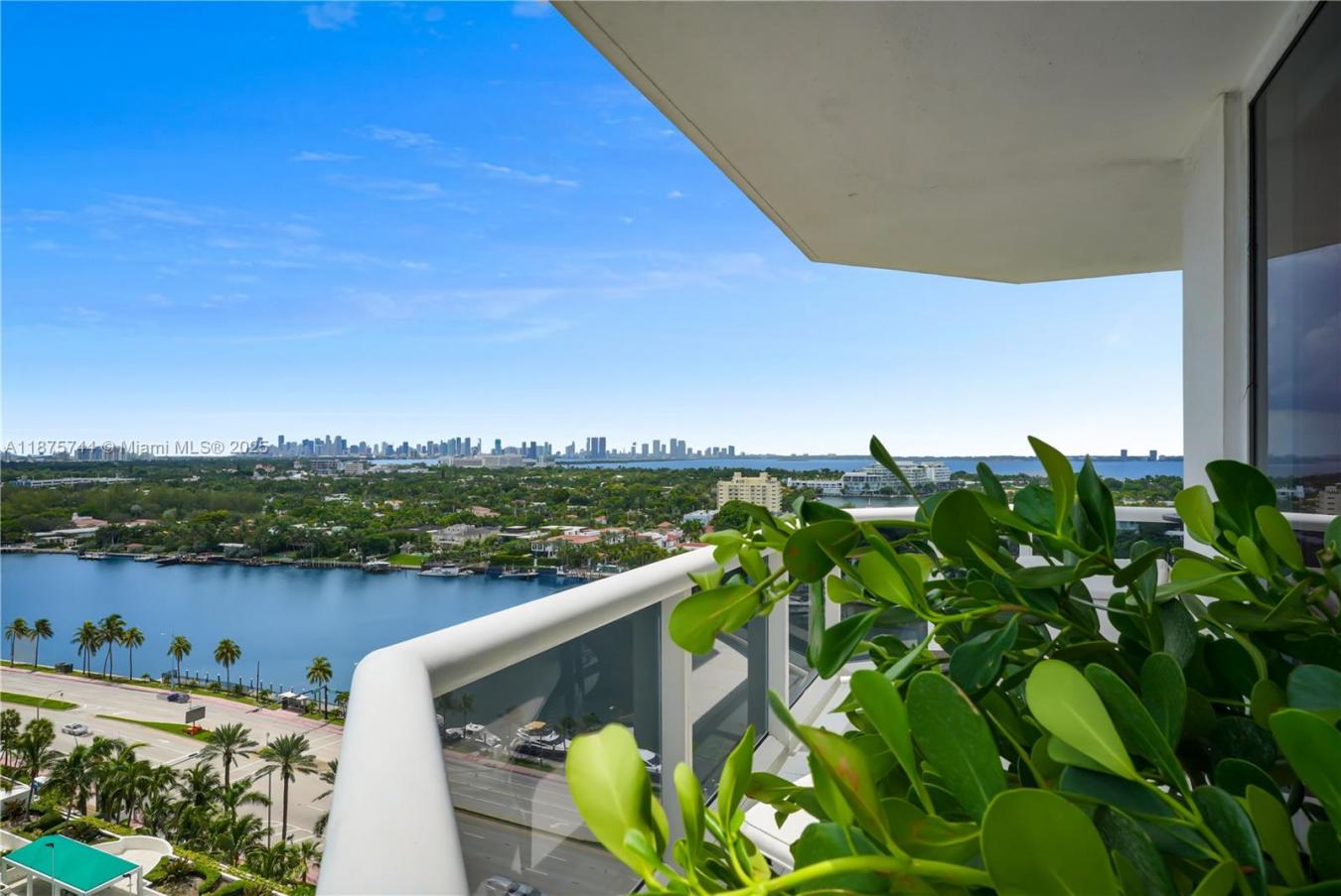 Miami Beach, Florida, 33140, United States, 2 Bedrooms Bedrooms, ,2 BathroomsBathrooms,Residential,For Sale,1944168