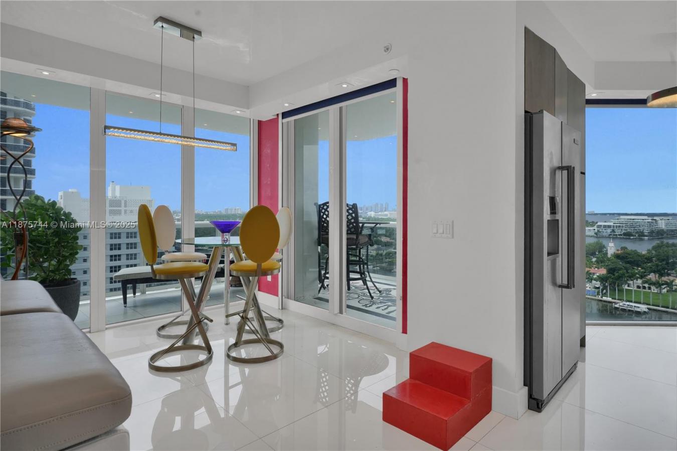 Miami Beach, Florida, 33140, United States, 2 Bedrooms Bedrooms, ,2 BathroomsBathrooms,Residential,For Sale,1944168