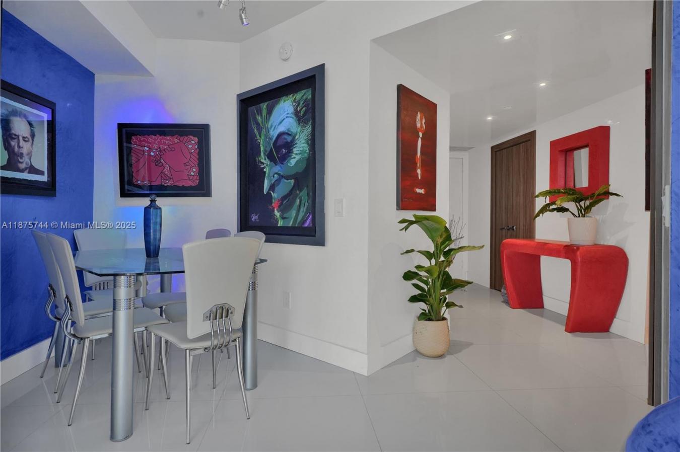 Miami Beach, Florida, 33140, United States, 2 Bedrooms Bedrooms, ,2 BathroomsBathrooms,Residential,For Sale,1944168