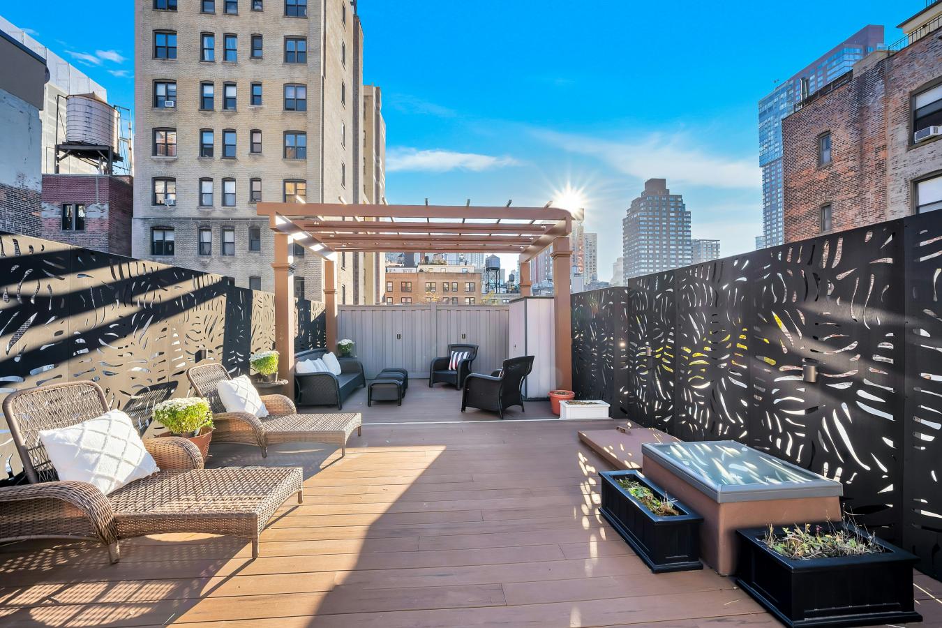 New York, New York, 10023, United States, 1 Bedroom Bedrooms, ,1 BathroomBathrooms,Residential,For Sale,1944165