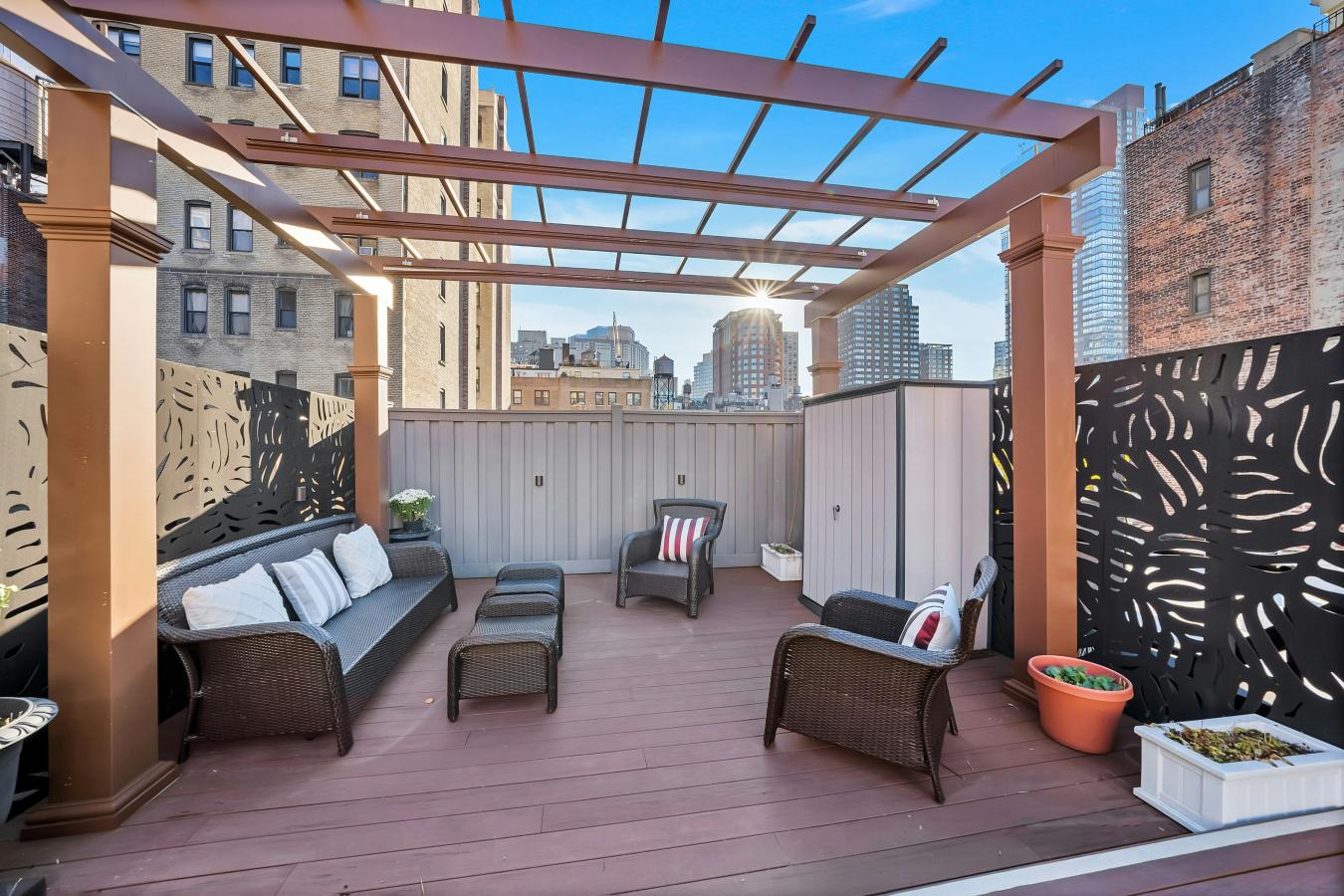 New York, New York, 10023, United States, 1 Bedroom Bedrooms, ,1 BathroomBathrooms,Residential,For Sale,1944165