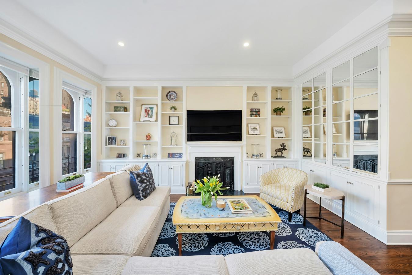 New York, New York, 10023, United States, 1 Bedroom Bedrooms, ,1 BathroomBathrooms,Residential,For Sale,1944165