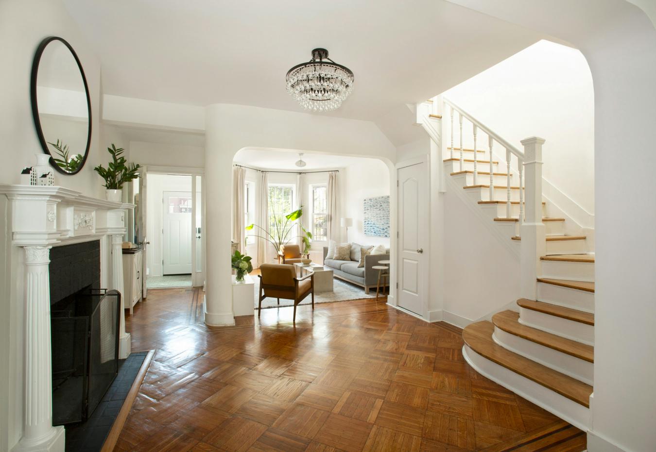 Flatbush, New York, 11226, United States, 3 Bedrooms Bedrooms, ,2 BathroomsBathrooms,Residential,For Sale,1944166