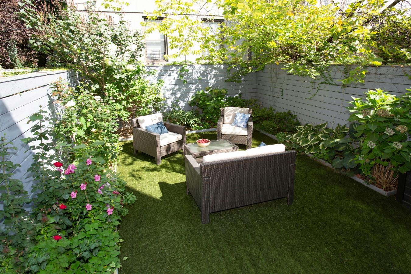 Flatbush, New York, 11226, United States, 3 Bedrooms Bedrooms, ,2 BathroomsBathrooms,Residential,For Sale,1944166