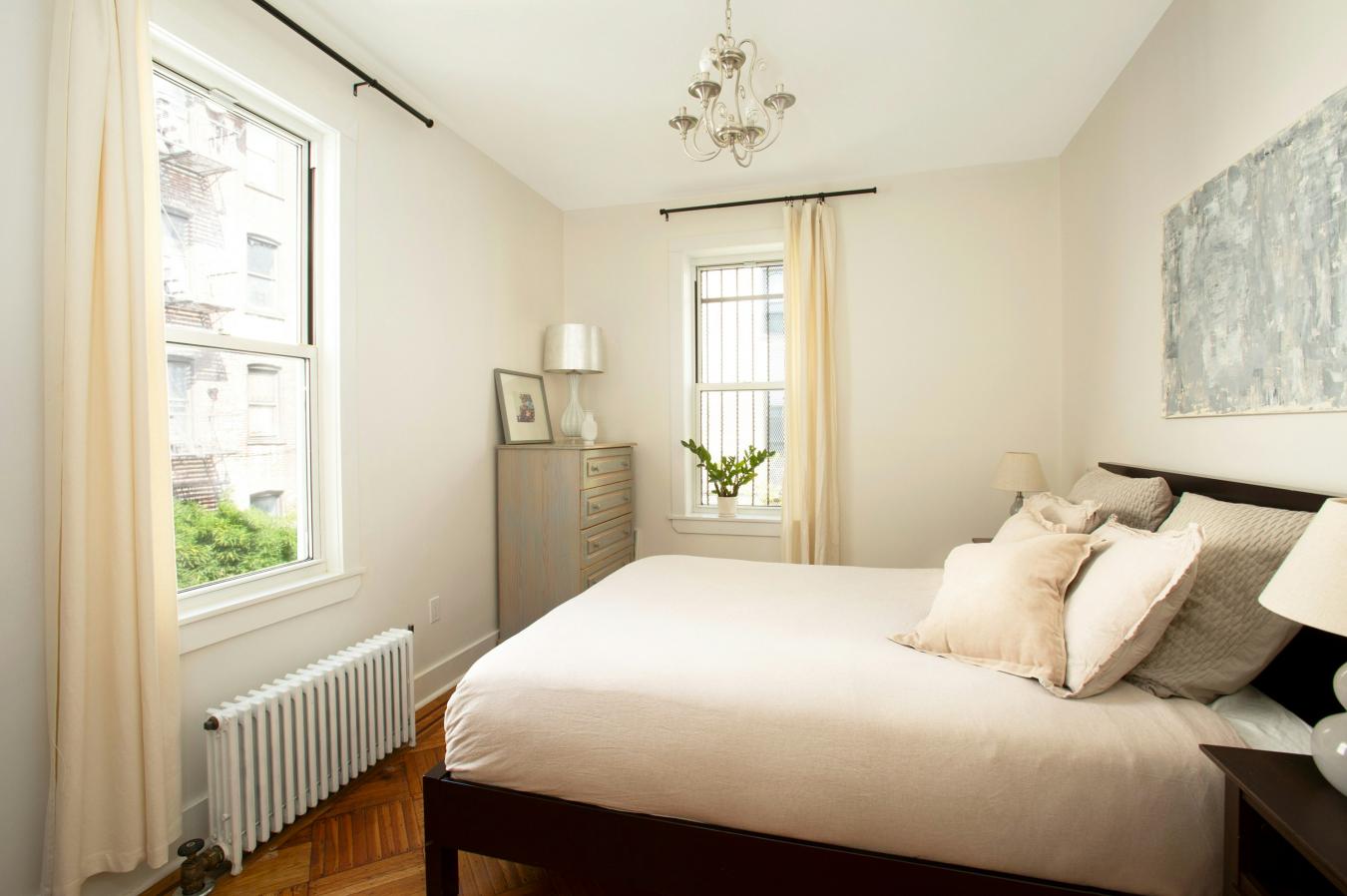 Flatbush, New York, 11226, United States, 3 Bedrooms Bedrooms, ,2 BathroomsBathrooms,Residential,For Sale,1944166
