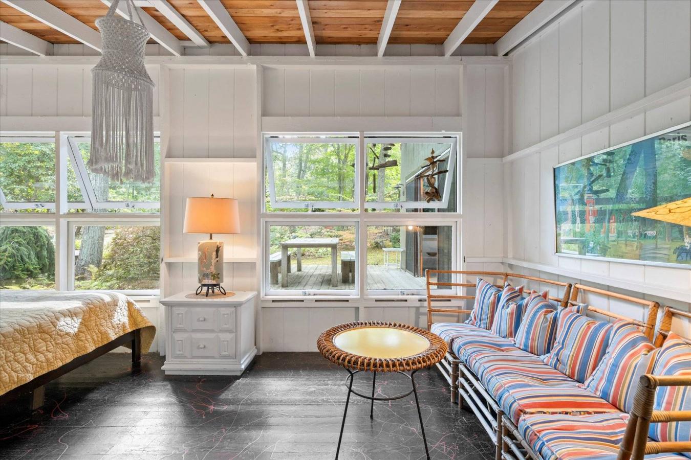 Springs, New York, 11937, United States, 2 Bedrooms Bedrooms, ,1 BathroomBathrooms,Residential,For Sale,1944164
