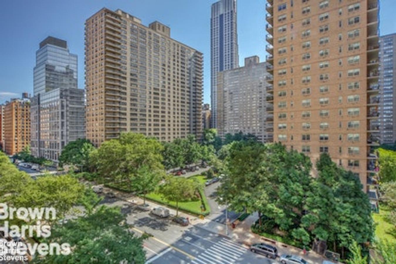 New York, New York, 10023, United States, 2 Bedrooms Bedrooms, ,2 BathroomsBathrooms,Residential,For Sale,1944163