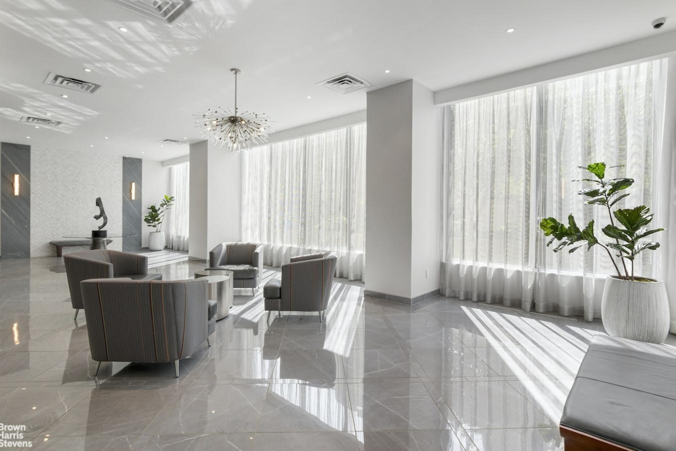 New York, New York, 10023, United States, 2 Bedrooms Bedrooms, ,2 BathroomsBathrooms,Residential,For Sale,1944163