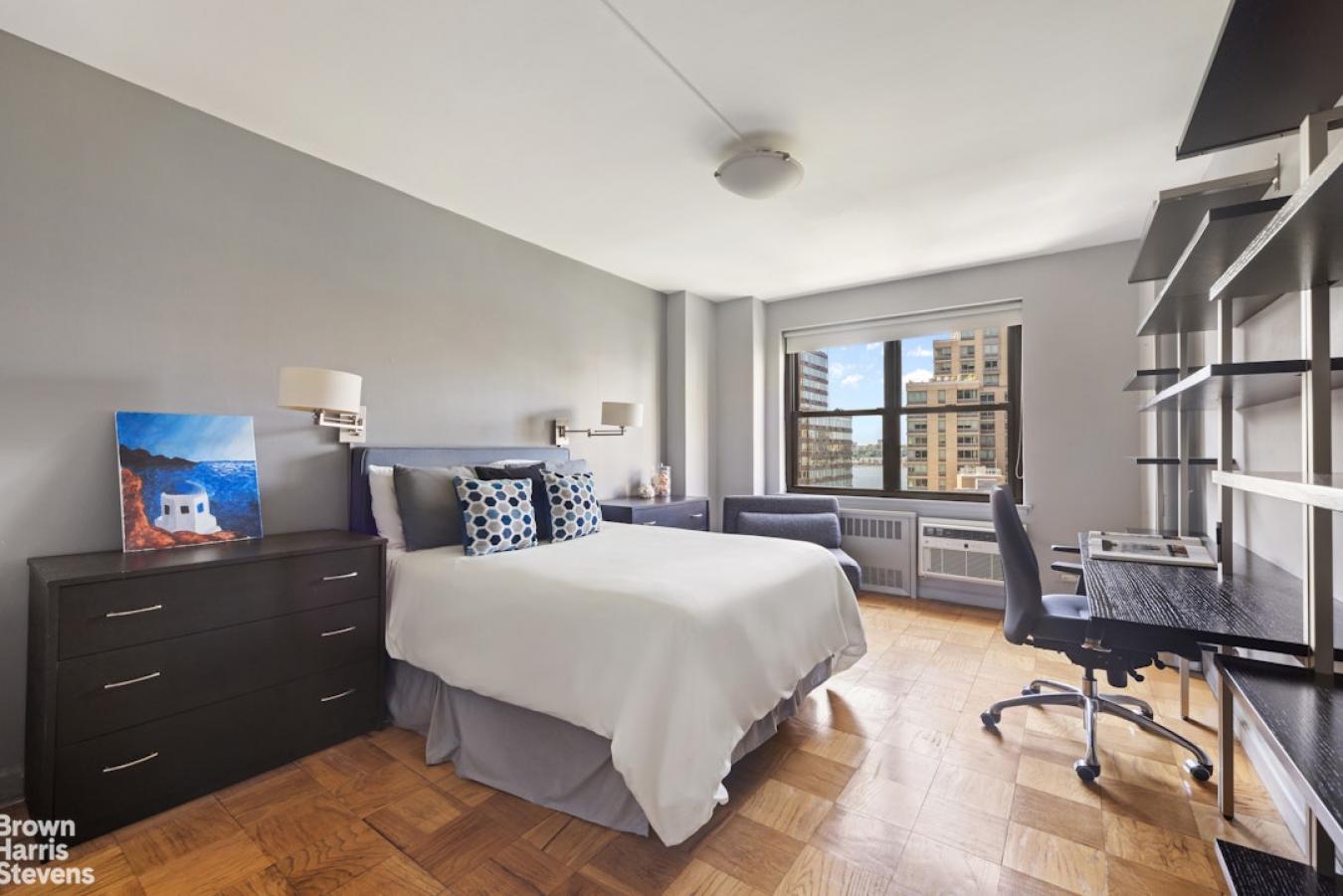 New York, New York, 10023, United States, 2 Bedrooms Bedrooms, ,2 BathroomsBathrooms,Residential,For Sale,1944163
