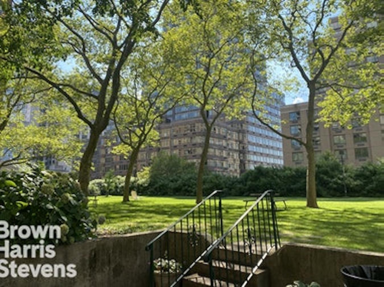 New York, New York, 10023, United States, 2 Bedrooms Bedrooms, ,2 BathroomsBathrooms,Residential,For Sale,1944163