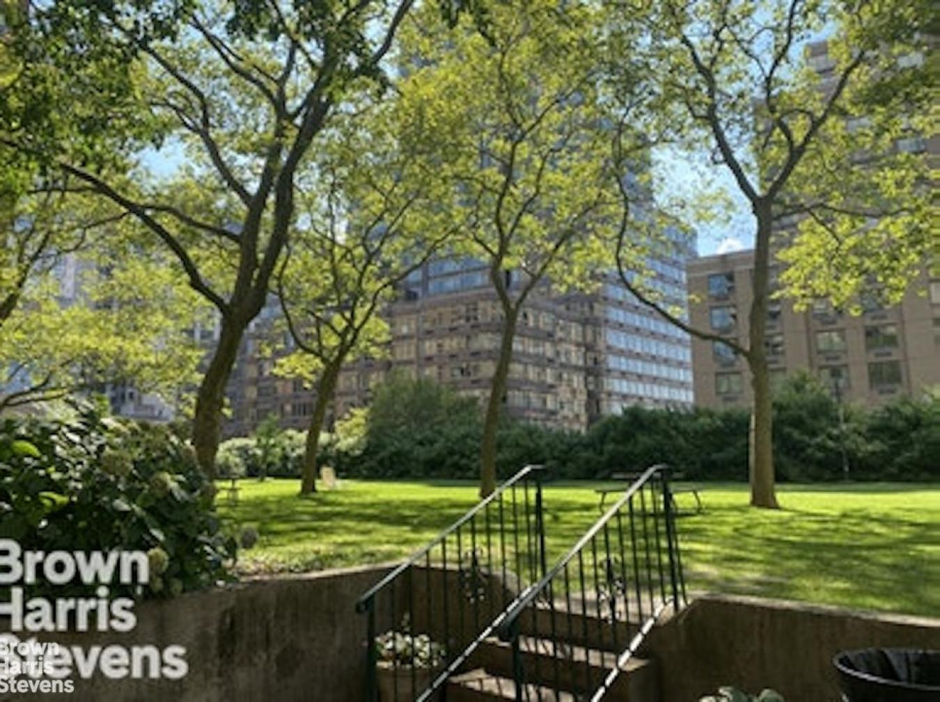 New York, New York, 10023, United States, 2 Bedrooms Bedrooms, ,2 BathroomsBathrooms,Residential,For Sale,1944163