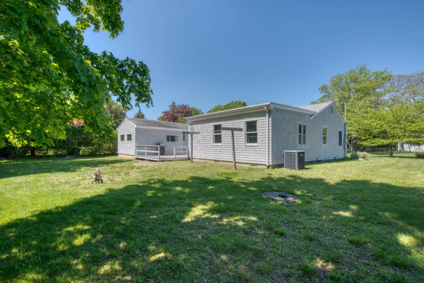 North Haven, New York, 11963, United States, 3 Bedrooms Bedrooms, ,2 BathroomsBathrooms,Residential,For Sale,1944162