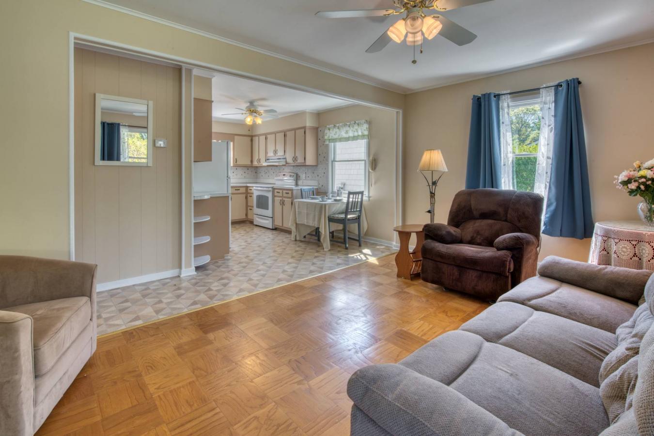 North Haven, New York, 11963, United States, 3 Bedrooms Bedrooms, ,2 BathroomsBathrooms,Residential,For Sale,1944162