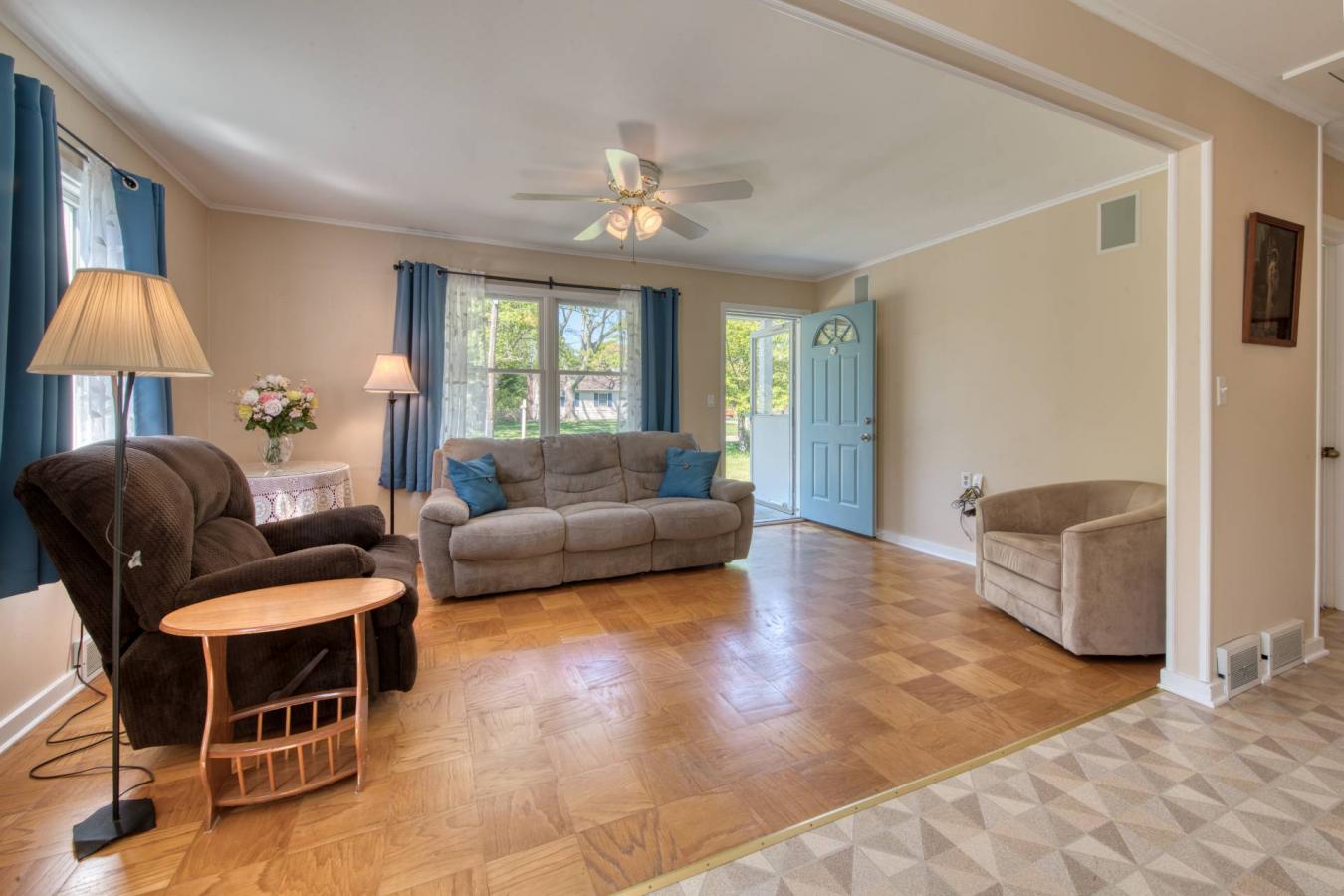 North Haven, New York, 11963, United States, 3 Bedrooms Bedrooms, ,2 BathroomsBathrooms,Residential,For Sale,1944162