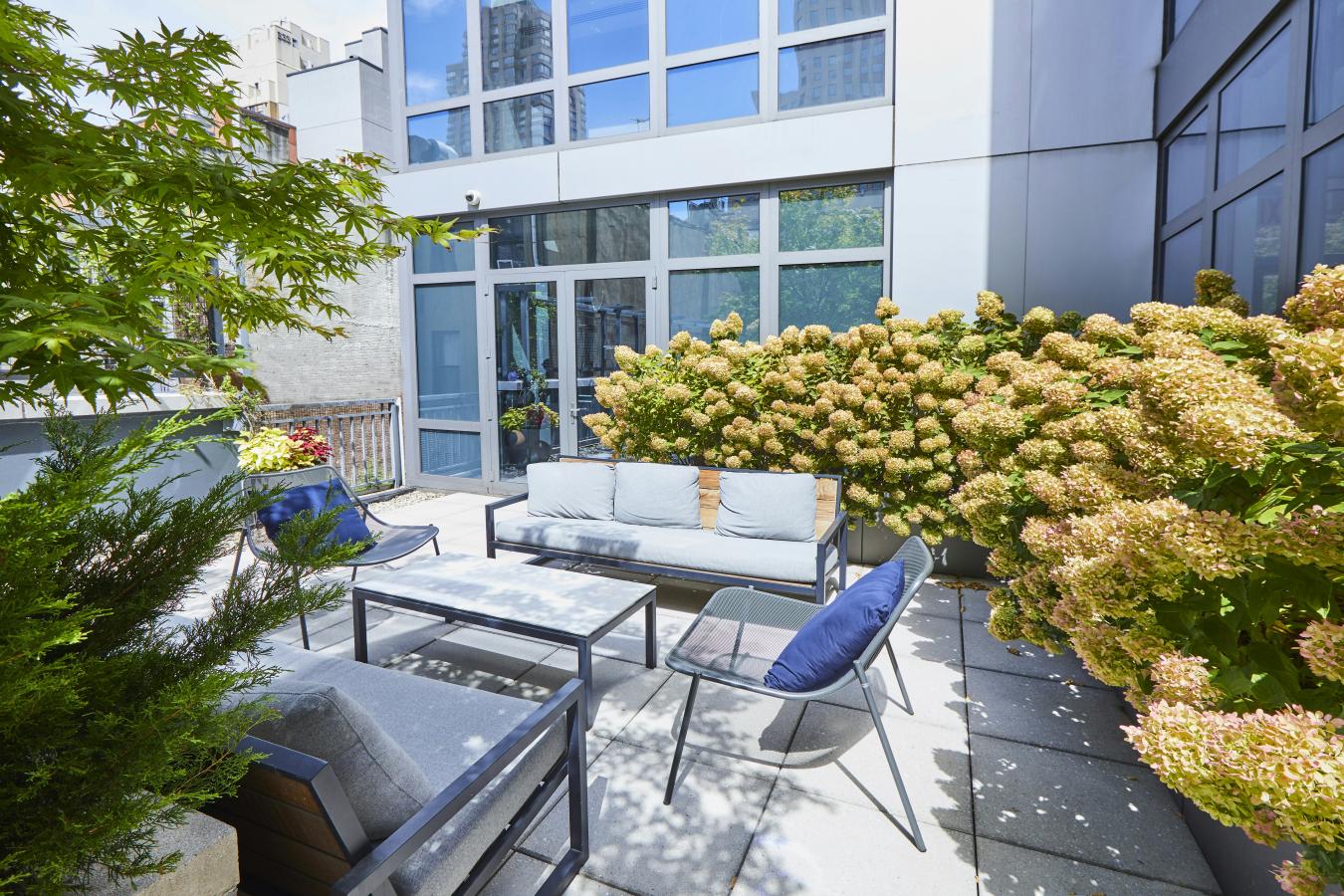 New York, New York, 10019, United States, 2 Bedrooms Bedrooms, ,2 BathroomsBathrooms,Residential,For Sale,1944161