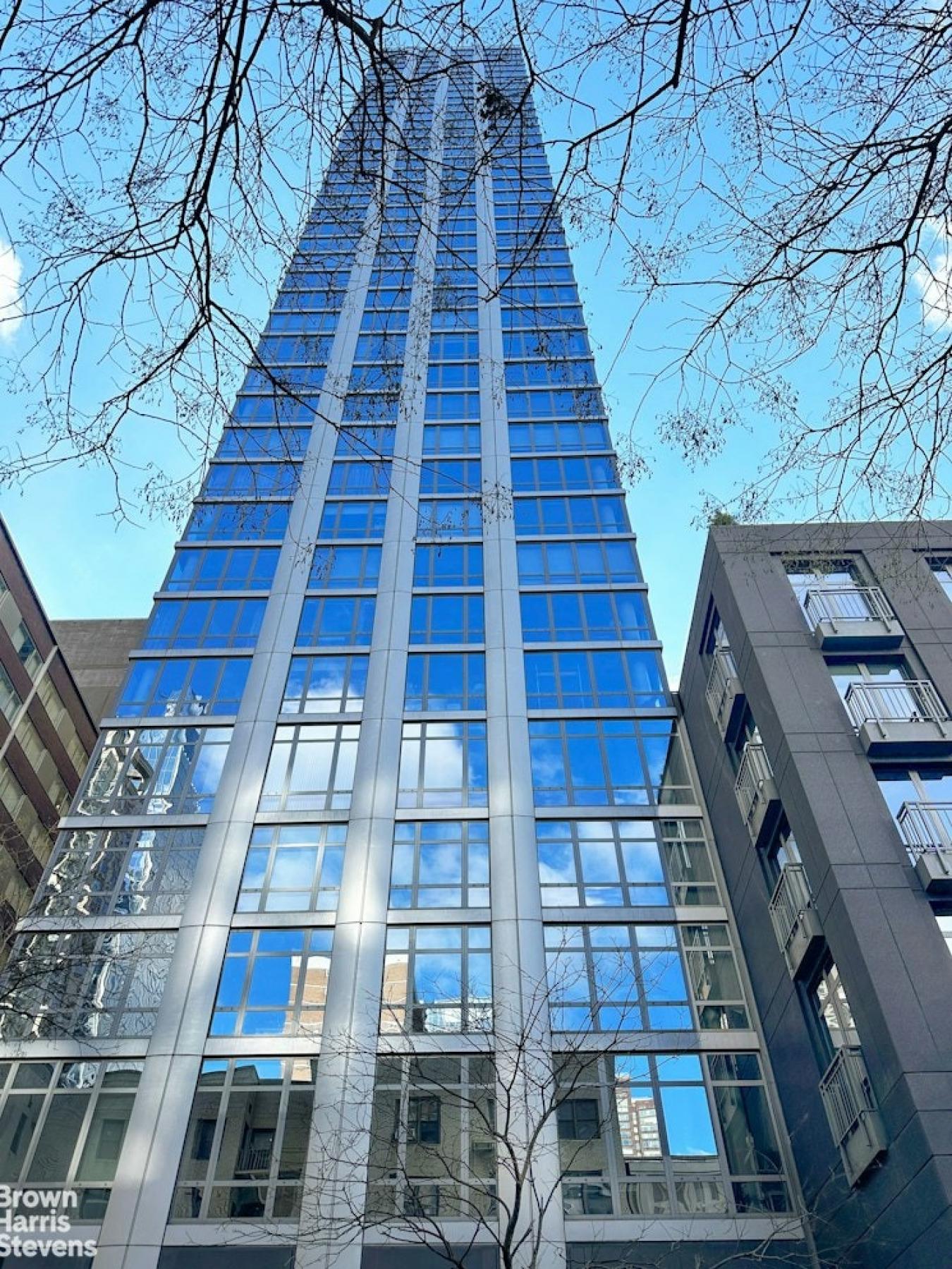 New York, New York, 10019, United States, 2 Bedrooms Bedrooms, ,2 BathroomsBathrooms,Residential,For Sale,1944161
