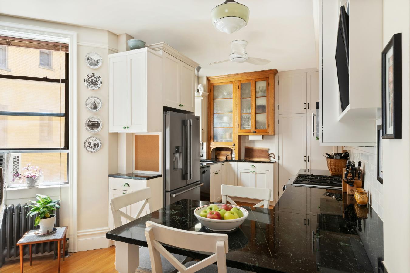 New York, New York, 10025, United States, 3 Bedrooms Bedrooms, ,2 BathroomsBathrooms,Residential,For Sale,1944160