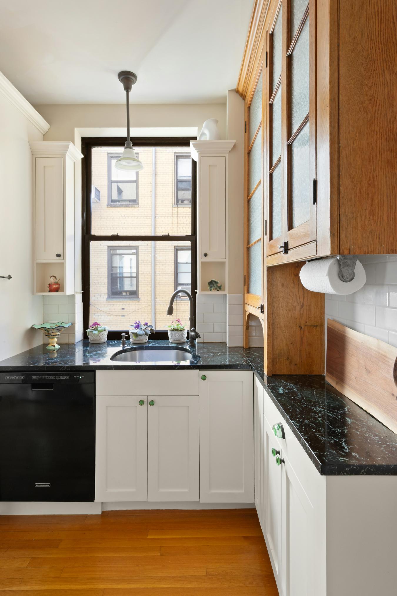 New York, New York, 10025, United States, 3 Bedrooms Bedrooms, ,2 BathroomsBathrooms,Residential,For Sale,1944160