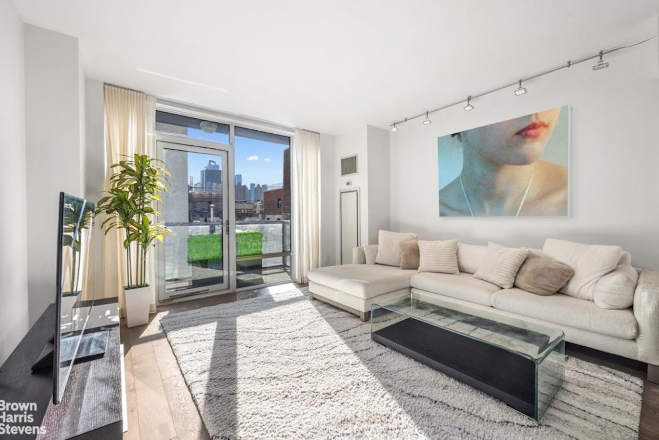 New York, New York, 10019, United States, 2 Bedrooms Bedrooms, ,2 BathroomsBathrooms,Residential,For Sale,1944159