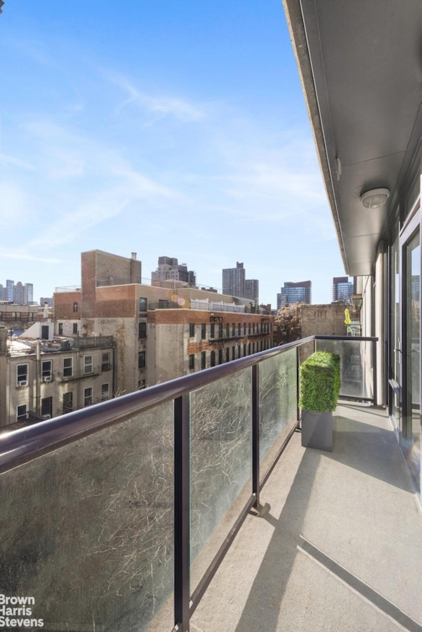 New York, New York, 10019, United States, 2 Bedrooms Bedrooms, ,2 BathroomsBathrooms,Residential,For Sale,1944159