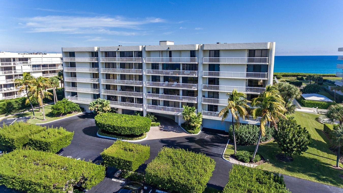 Palm Beach, Florida, 33480, United States, 2 Bedrooms Bedrooms, ,2 BathroomsBathrooms,Residential,For Sale,1944157