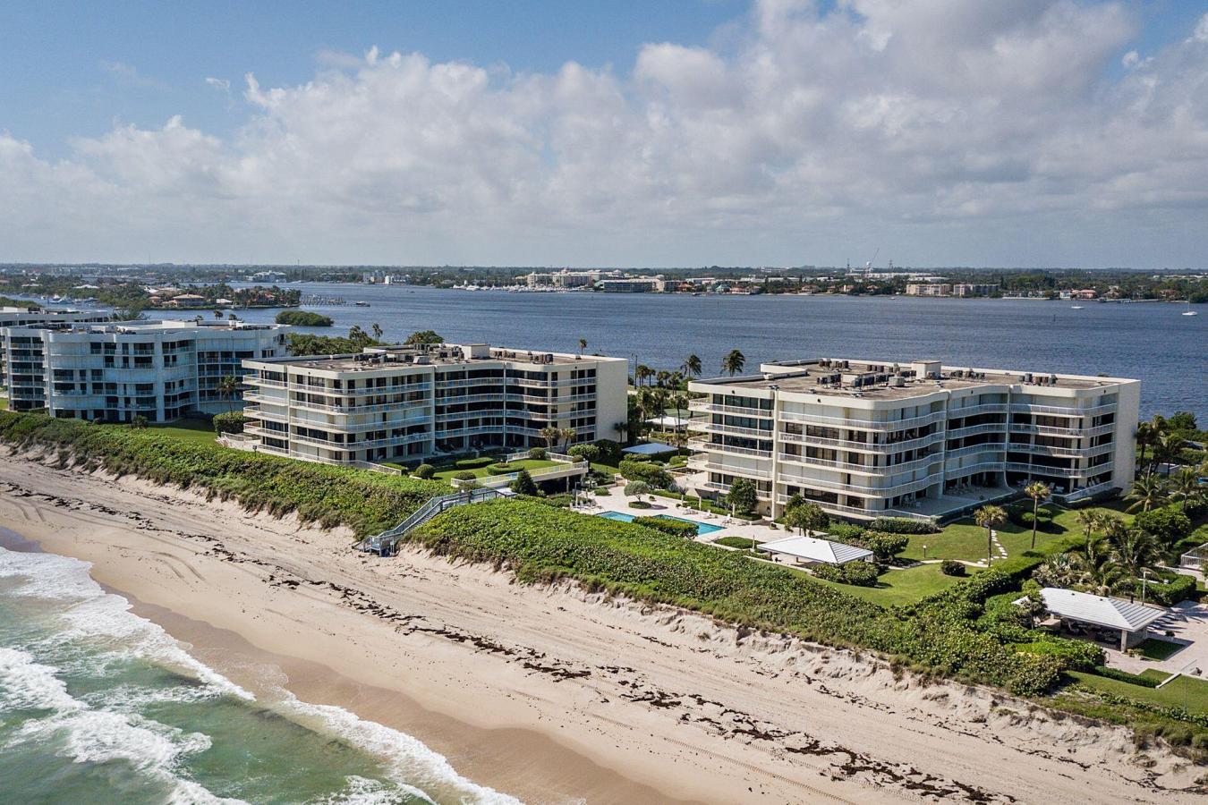 Palm Beach, Florida, 33480, United States, 2 Bedrooms Bedrooms, ,2 BathroomsBathrooms,Residential,For Sale,1944157