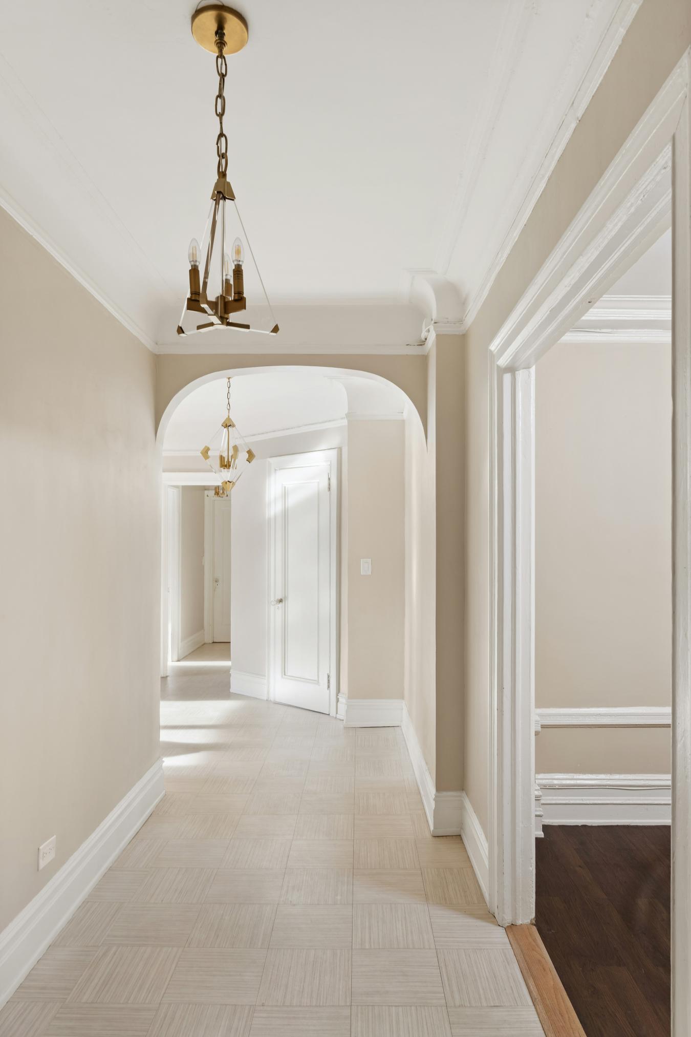New York, New York, 10024, United States, 2 Bedrooms Bedrooms, ,2 BathroomsBathrooms,Residential,For Sale,1944156