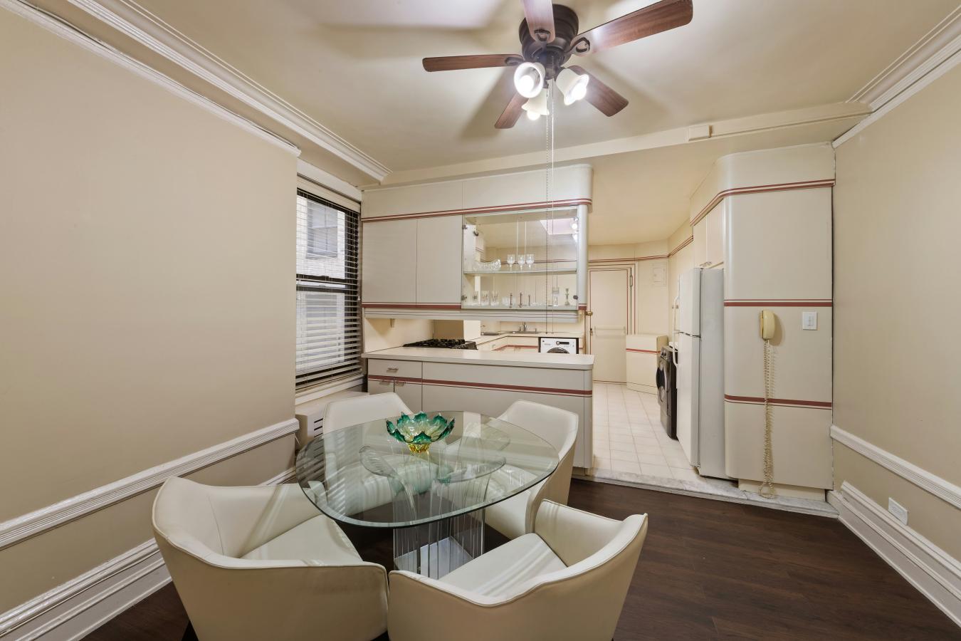 New York, New York, 10024, United States, 2 Bedrooms Bedrooms, ,2 BathroomsBathrooms,Residential,For Sale,1944156